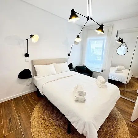 Parkview Near The Sea - 4 Beds Кашкайш